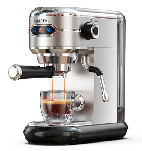 Cafetière Hibrew verse café tasse transparente