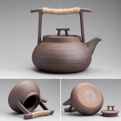 Théière en céramique Artisanal Japonaise vue de côté du dessus et du dessous