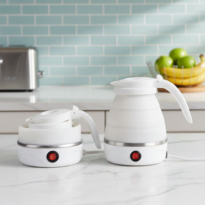 Bouilloire mini FlexSilicone en position pliée et standard