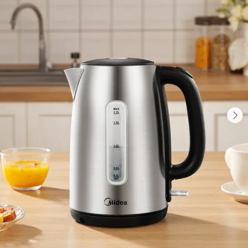 Bouilloire sur comptoir prête à servir