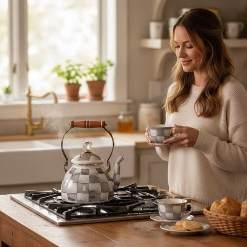 Bouilloire vintage Royale sur une cuisinière