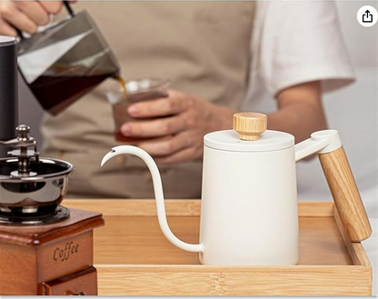 Bouilloire inox Précision Pro sur plateau bois