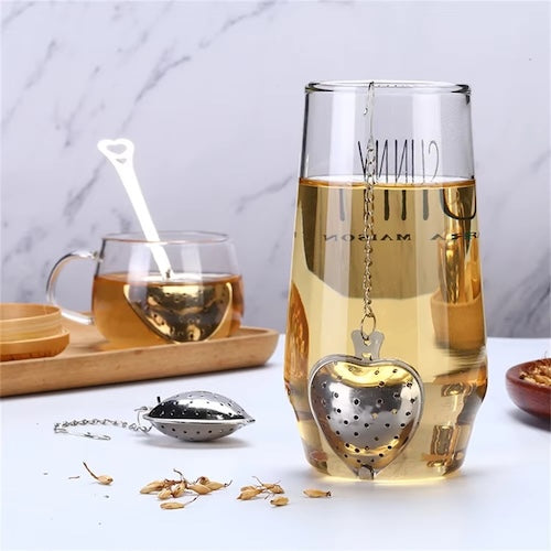 Boule pour the Infusion d'Amour infusent dans des verres