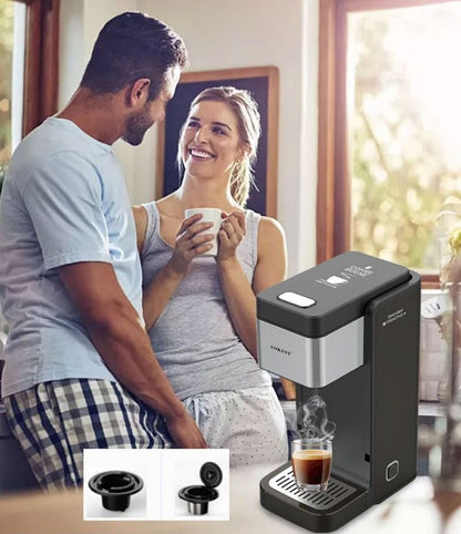 Cafetiere a capsule Compact Premium devant couple