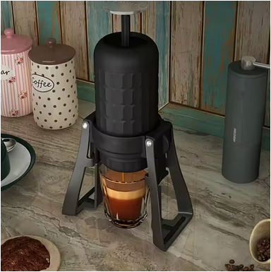 Cafetiere de voyage Pro Nomade sur comptoir
