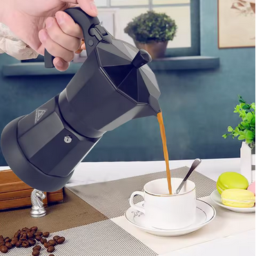 Cafetiere electrique italienne Authentic verse café