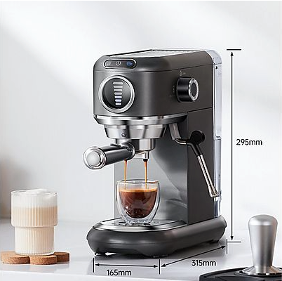 Cafetière expresso Expresso Pro19 sur comptoir verse café