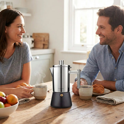 Cafetière italienne induction - Expresso Classic - couple devant cafe
