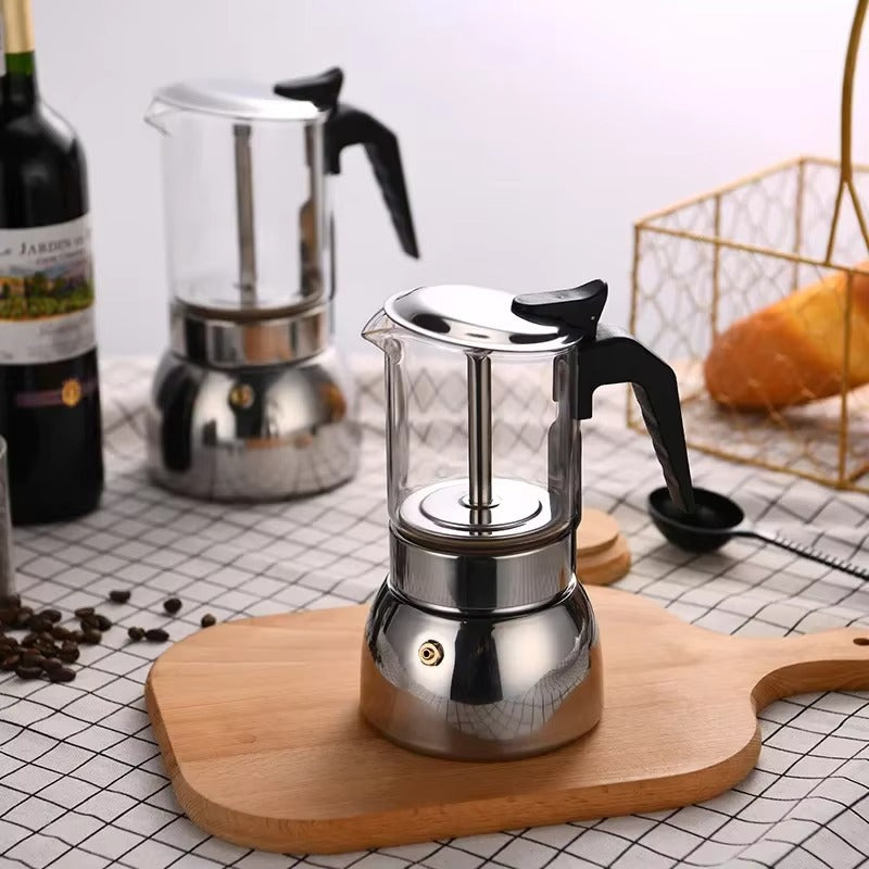 Cafetiere italienne moka Café Authentique sur planche de bois