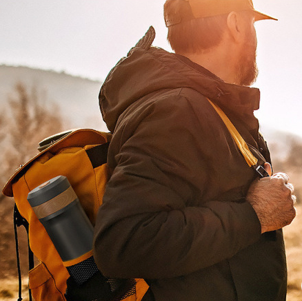 Cafetiere presse Nomade Isotherme dans sac à dos