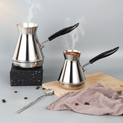 Cafetière turc PremiumTurc remplie de café