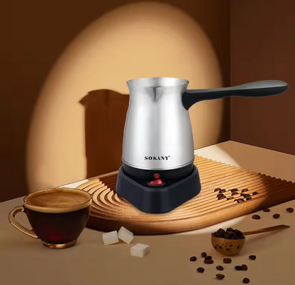 Cafetiere turque Oriental Gourmet sur planche avec café