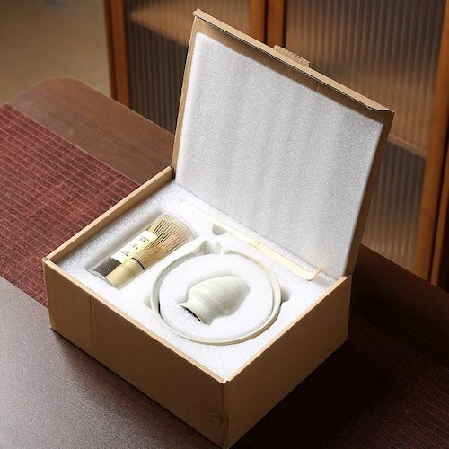 Coffret the matcha Rituel Matcha sur une table
