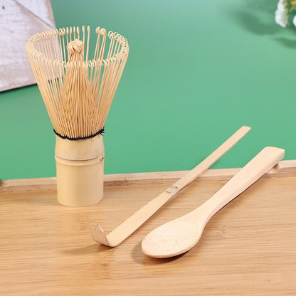 Cuillère matcha Bambou Premium ensemble sur un plateau