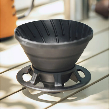 filtre a cafe Pliable Nomade sur table