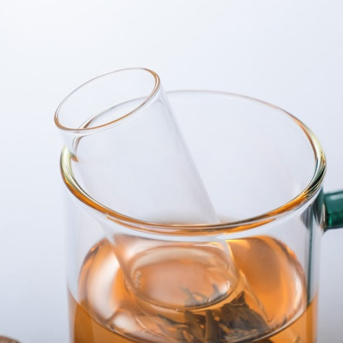 Infuseur à thé pour tasse Infusio dans une tssse