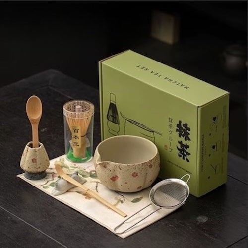 Kit matcha Cérémonie Authentique variante petites fleurs rouges
