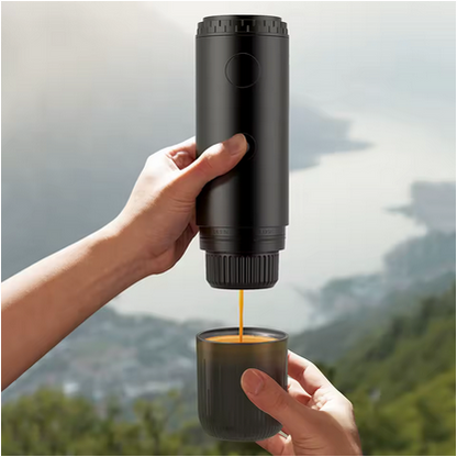 Machine a cafe transportable Compacte Nomade verse café en montagne