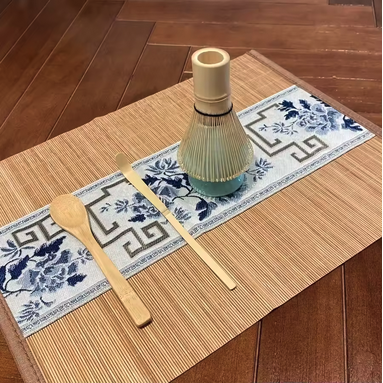 Matcha kit RitualZen sur un napperon