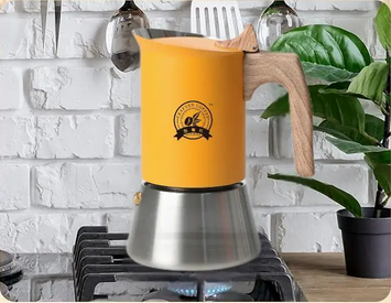 Moka pot Design Nordique sur cuisinière à gaz