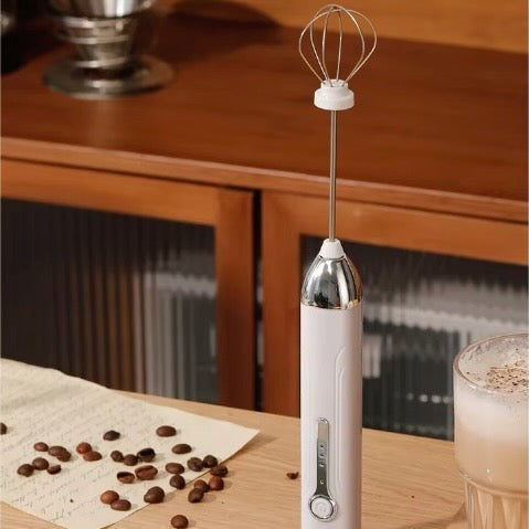 Mousseur a lait Le Nuage avec fouet pour battre les oeufs
