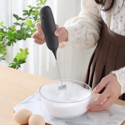 Mousseur lait électrique Le Nuage noir mousse le lait