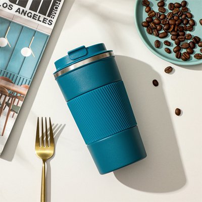 Mug isotherme ThermoPro en position couché