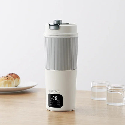 Petite bouilloire Nomade Compacte sur table