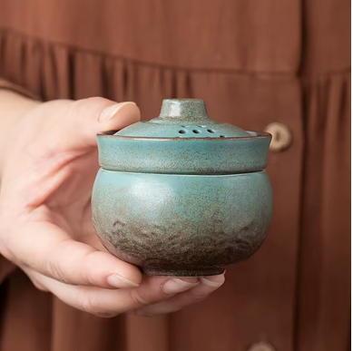 Service à thé Nomade Ultra Léger dans la main