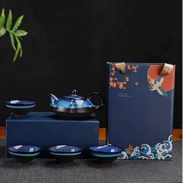 Service a the Kyoto Tradition avec boîte et tasses