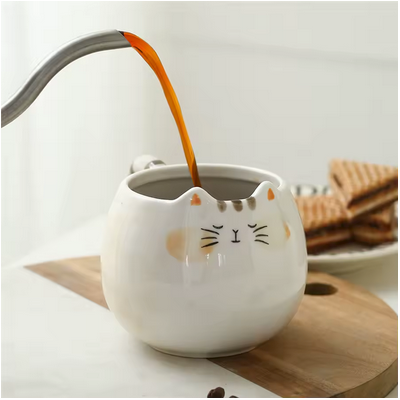 Tasse chat Adorable Féline reçoit café