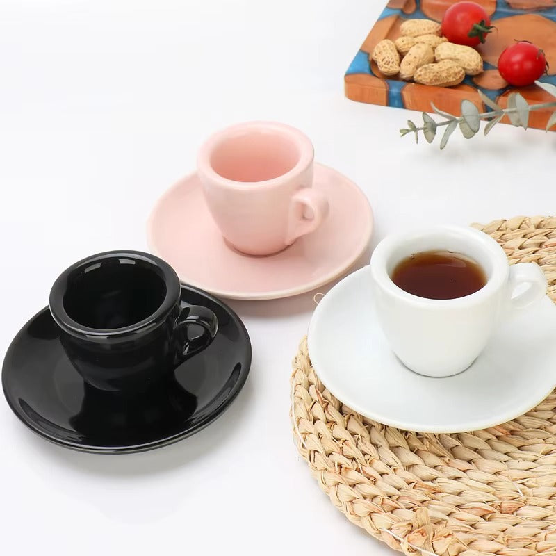 Tasse expresso Céramique Éclatante trois tasses sur table