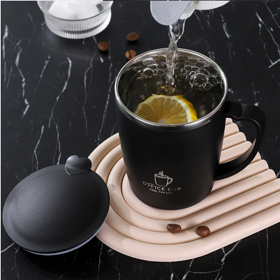 Tasse isotherme Double Paroi Inox avec eau et citron