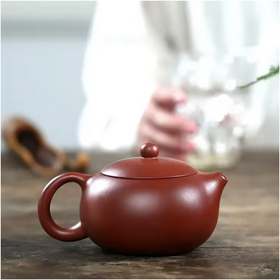 Théière céramique Yixing Artisanale sur table