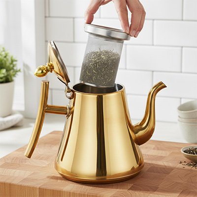 Théière ÉléganceOr avec infuseur en place