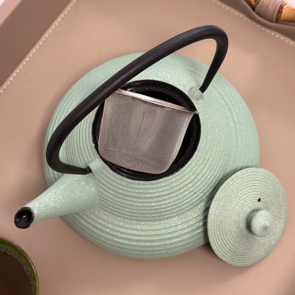 Theiere en fonte Japonaise 750ml avec son infuseur