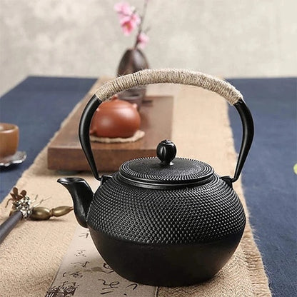 Theiere fonte Zen Saveur sur chemin de table