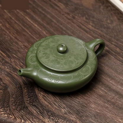 Theiere japonaise Kung Fu Teapot sur table